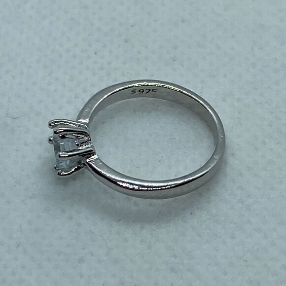 💛 925 .75ct CZ Solitaire Ring - Picture 5 of 7